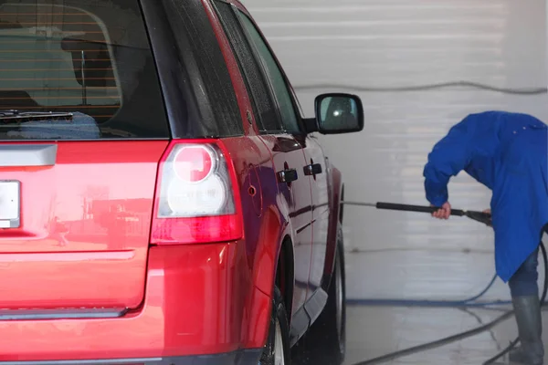 Auto v autě mycí stanice — Stock fotografie