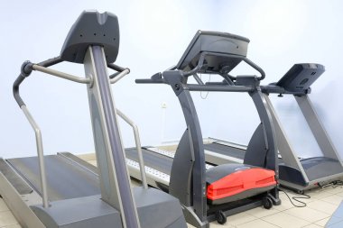 Bir spor salonunun içinde.