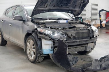 Stupino vücut dükkanda araba