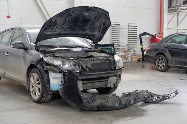 Stupino vücut dükkanda araba