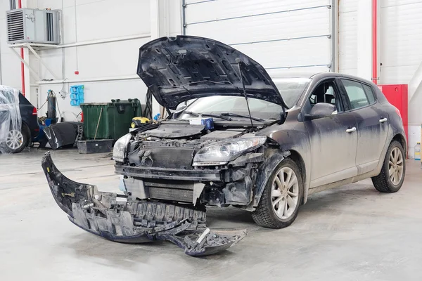 Auto in carrozzeria a Stupino — Foto Stock