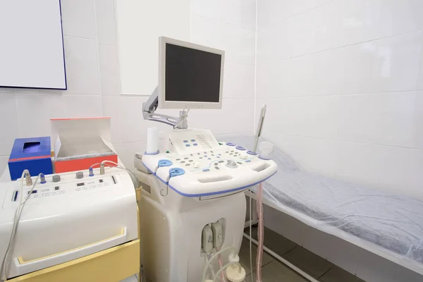Un diagnóstico de ultrasonografía —  Fotos de Stock