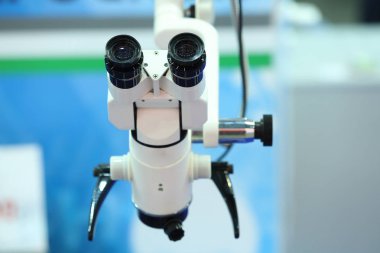 Profesyonel mikroskop yakın çekim