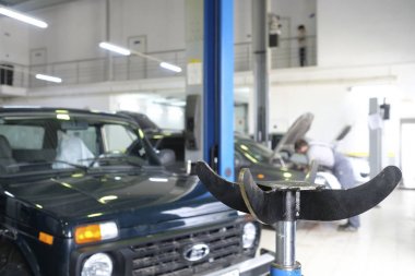 Otomobil araba onarım istasyonu