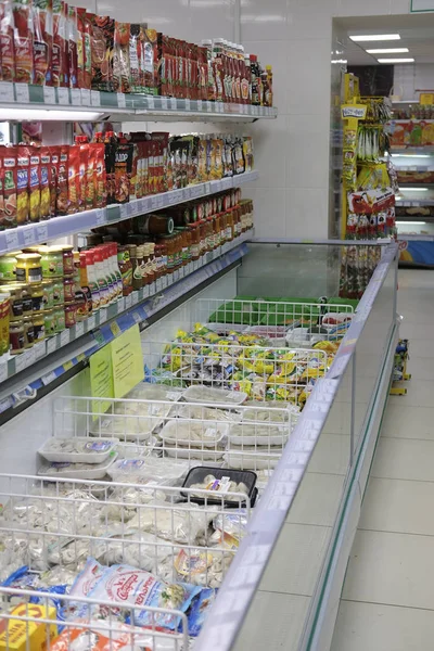 Wnętrze supermarketu — Zdjęcie stockowe