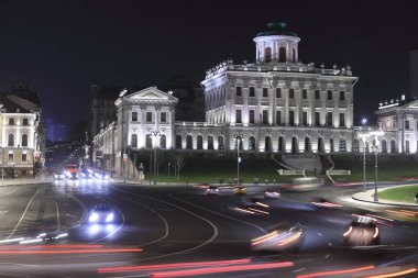 Moskova'da Lenin kitaplığında gece