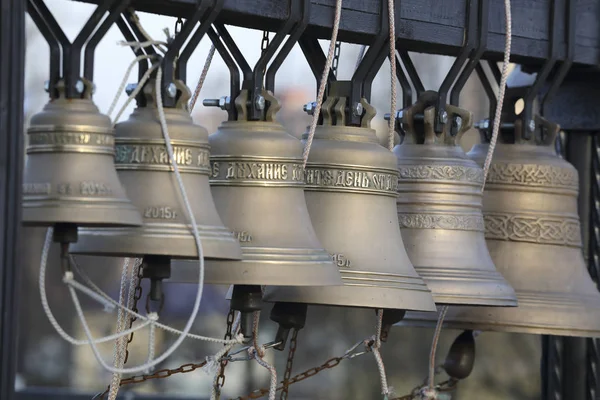 Klokken van de kerk van de Heilige teken-schilder in Dubrobnitsy — Stockfoto