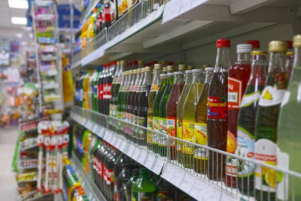 Interior de um supermercado em Kaluga — Fotografia de Stock