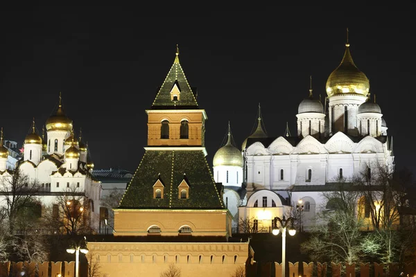 El Kremlin de Moscú en la noche —  Fotos de Stock