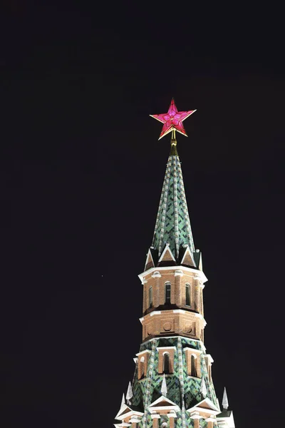 Kremlin van Moskou in de nacht — Stockfoto