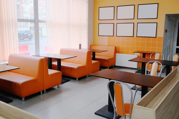 Interior de una cafetería — Foto de Stock