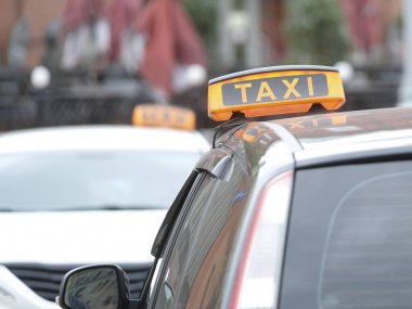 Moskova'da bir merkezi bir park taksi