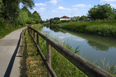Kanal Kuzey İtalya görüntü ile manzara