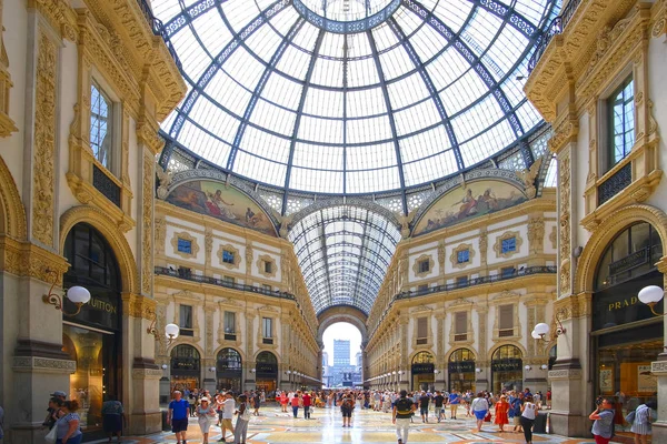 Galleria Vittorio Emanuele Milano iç