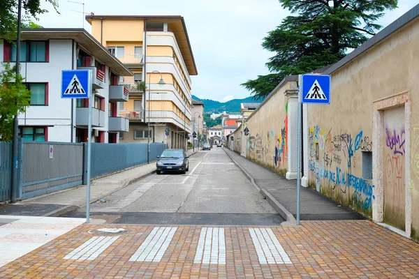 Calle en un centro de Trento — Foto de Stock