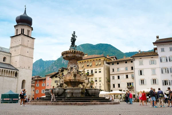Bir Trento Merkezi katedral Meydanı