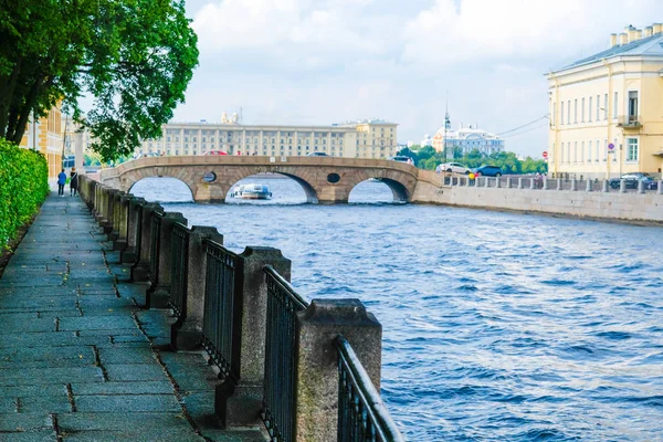 Набережная реки Мойки в Санкт-Петербурге — стоковое фото