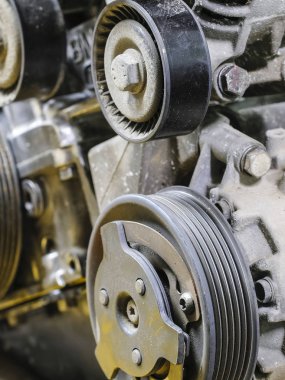 Bir araba motorunun parçası