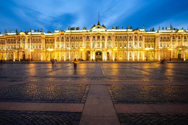  Hermitage Binası ve Kış Sarayı'Sankt-peterburg