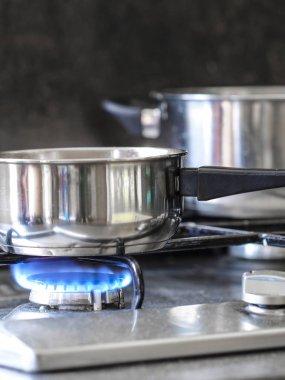 Yangın bir mutfak gaz