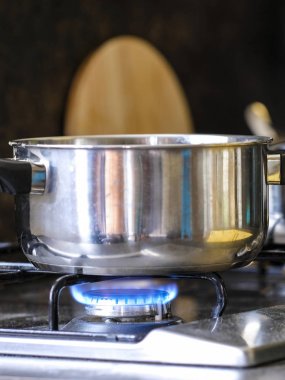 Yangın bir mutfak gaz