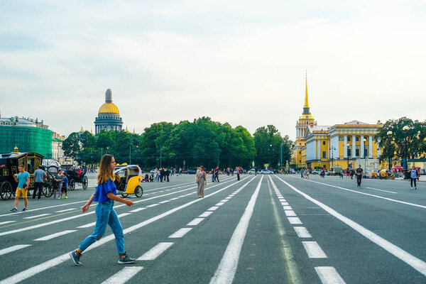 Dvortsovaya square in Sankt-peterburg