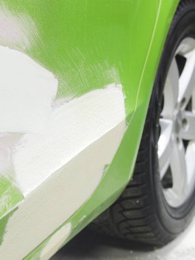 Araba araba kaportacı tamir altında