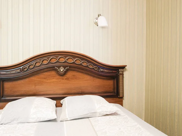 Wnętrze sypialni hotelowej — Zdjęcie stockowe