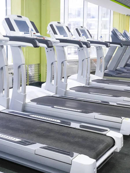 Bir spor salonunun içinde.