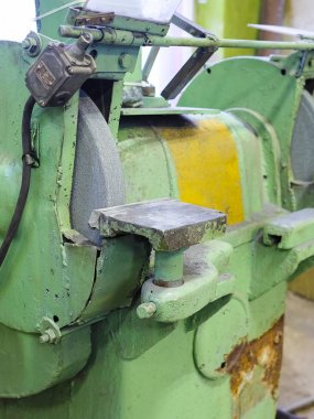 Endüstriyel bir makine parçası 