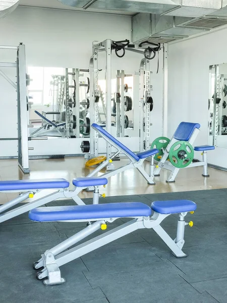 Interior de uma sala de fitness — Fotografia de Stock