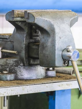 Yardımcısı bir atölye