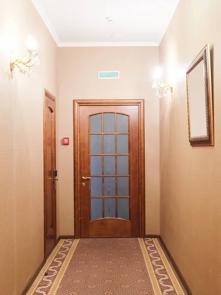 Interior iof a hotel corridor — Stock Photo, Image