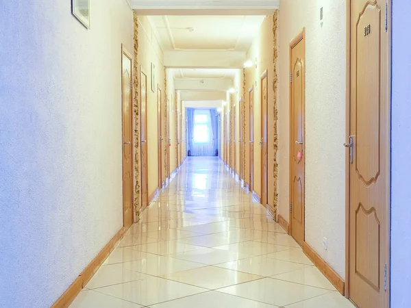 Interior iof un pasillo del hotel — Foto de Stock
