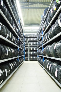 Klimovsk, Moscow region, Russsia - Ekim, 16, 2017: iç araba bileşenleri Shop Klimovsk, Rusya Federasyonu
