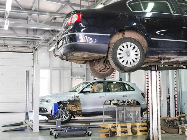 Tula Rússia Maio 2015 Carro Uma Estação Reparo Carro — Fotografia de Stock