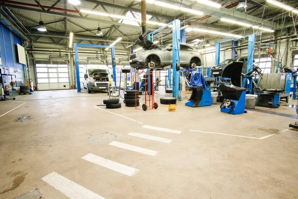 Klimovsk Moscow Region Russia November 2017 Interior Car Repair Station — Stock Photo, Image