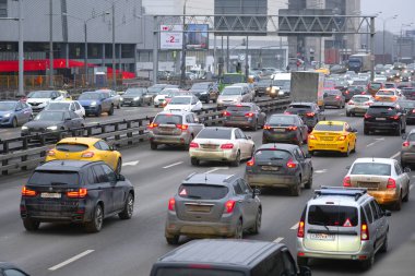 Moskova, Rusya - Aralık, 17, 2017: trafik sıkışıklığı, Moskova