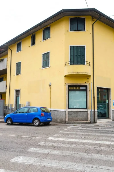 Verona Itália Julho 2017 Carros Estacionamento Verona — Fotografia de Stock