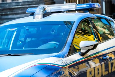 Mantua, İtalya - 31 Temmuz 2017: Bir polis arabası Mantua görüntüsünü