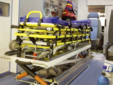 boş ambulans araba