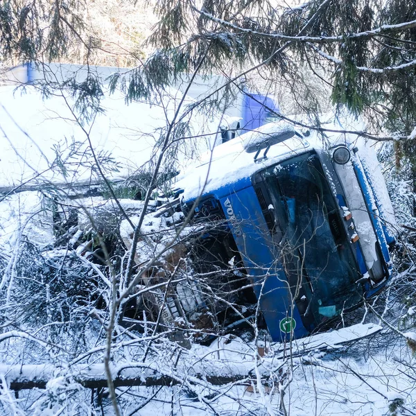 Februari 2018 Rusland Moskou Regio Truck Omgedraaid Een Greppel Een — Stockfoto