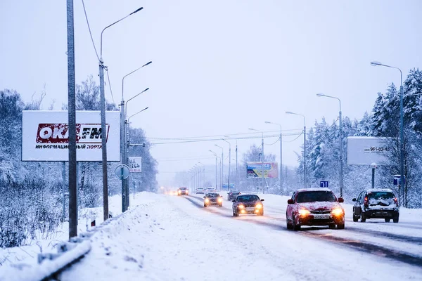 Región Moscú Rusia Febrero 2018 Los Coches Conducen Por Carretera —  Fotos de Stock