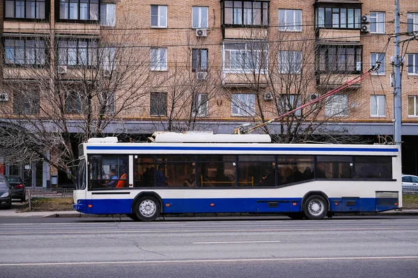 Moscou Russie Avril 2018 Trolleybus Dans Rue Moscou — Photo
