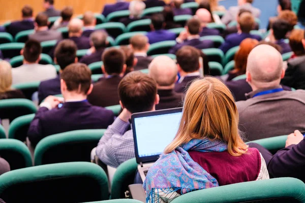 Moskva Ryssland April 2018 Publiken Lyssnar Skådespeleriet Konferenssal — Stockfoto