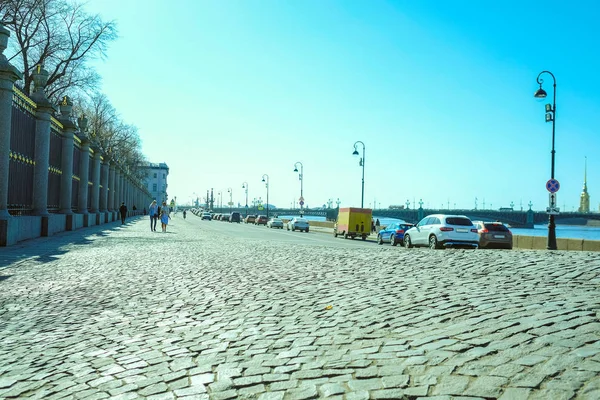 San Pietroburgo Russia Aprile 2018 Auto Parcheggio Nella Strada San — Foto Stock