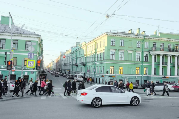 Petersburg Rusland April 2018 Afbeelding Van Een Menigte Straat Van — Stockfoto