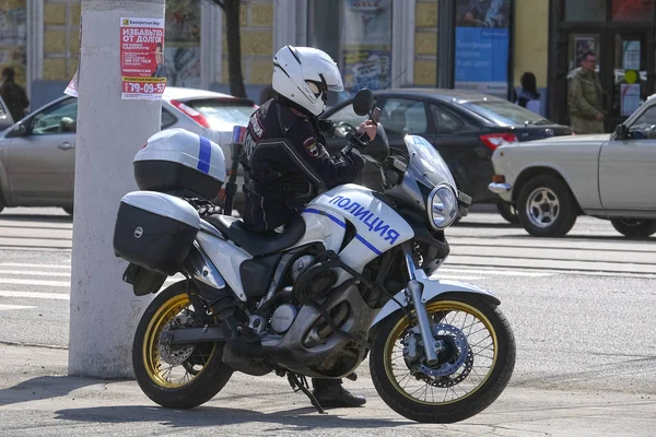 Tula Russia Aprile 2018 Poliziotto Seduto Una Moto Tula — Foto Stock