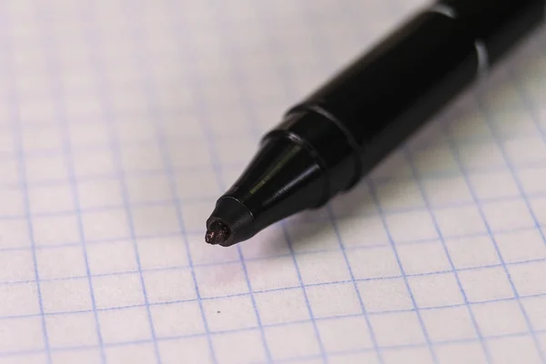 ノートブック上のペンのイメージをクローズアップ — ストック写真