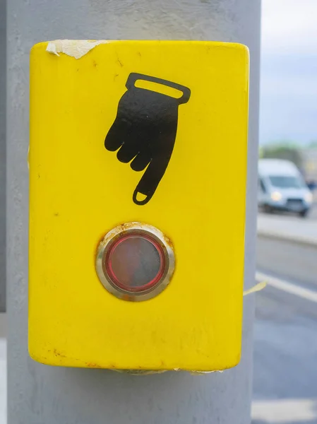 Button Turning Pedestrian Traffic Light — Stock Photo, Image
